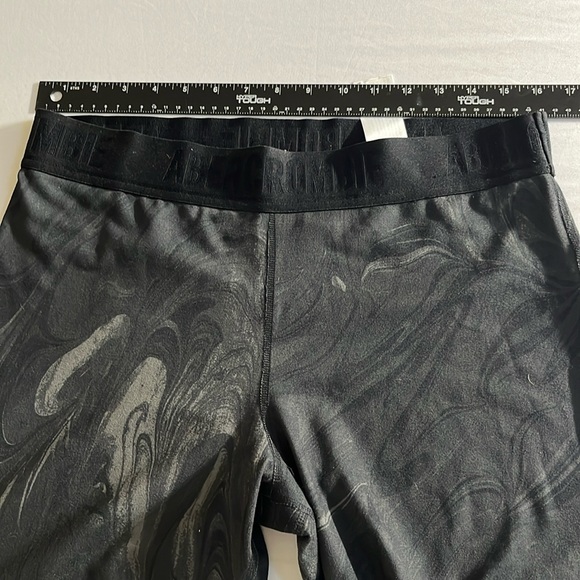 Abercrombie & Finch size XL black & gray yoga pants/ leggings with slit knee - Picture 1 of 15